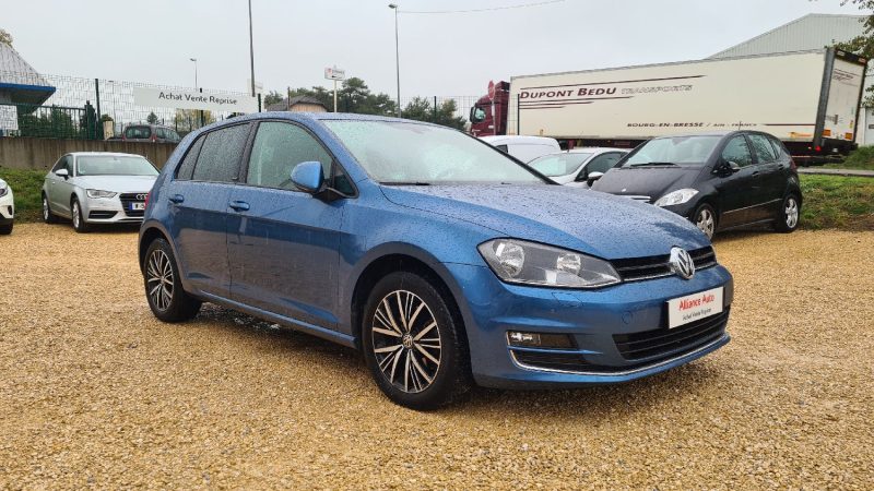 VOLKSWAGEN Golf VII - 1.6 TDI Allstar Bluemotion 110ch
