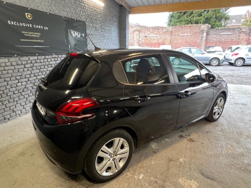 PEUGEOT 208 1.2 ESSENCE  82CH ALLURE 5P 2016