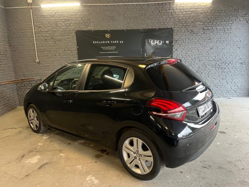 PEUGEOT 208 1.2 ESSENCE  82CH ALLURE 5P 2016