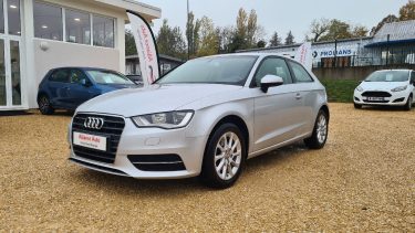 AUDI A3 - 1.6 TDi Attraction 105ch