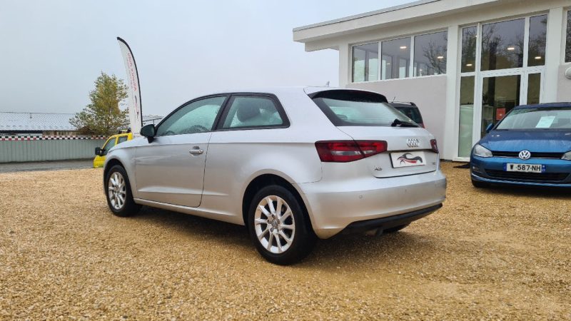 AUDI A3 - 1.6 TDi Attraction 105ch