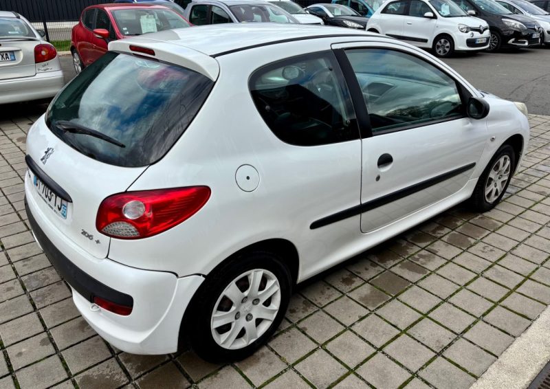 PEUGEOT 206+ 1.1 ACCESS 3P 60 CH URBAN