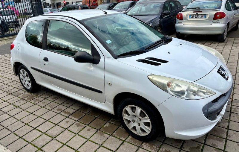 PEUGEOT 206+ 1.1 ACCESS 3P 60 CH URBAN 2011