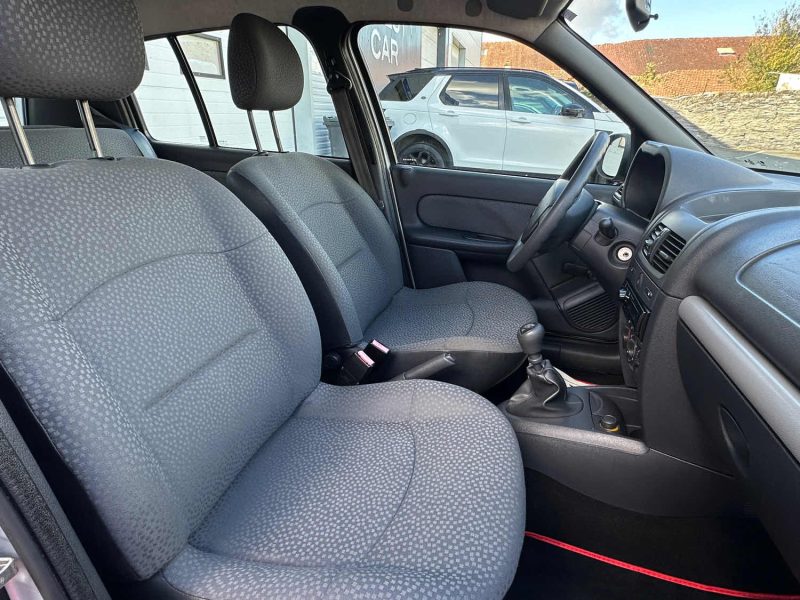 RENAULT CLIO CAMPUS EVOLUTION AUTHENTIQUE 1.2  