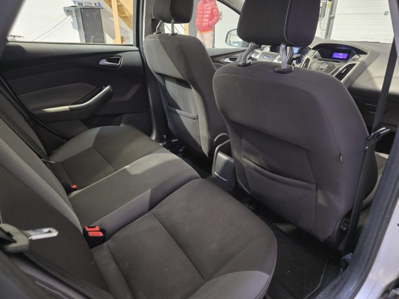 FORD FOCUS 1.6 TDCi 115ch / SUIVI COMPLET / DISTRI OK