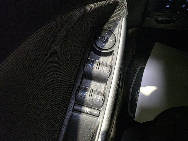 FORD FOCUS 1.6 TDCi 115ch / SUIVI COMPLET / DISTRI OK