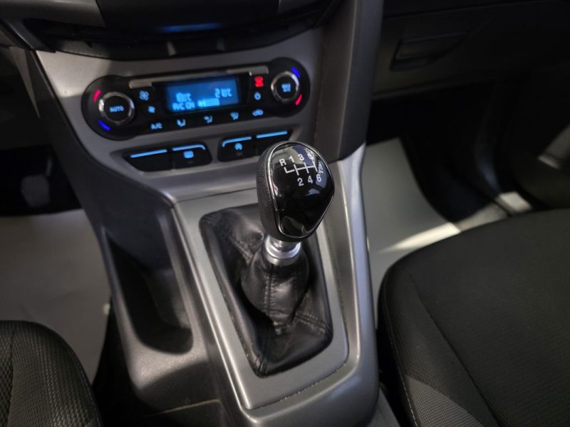 FORD FOCUS 1.6 TDCi 115ch / SUIVI COMPLET / DISTRI OK