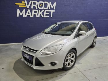 FORD FOCUS 1.6 TDCi 115ch / SUIVI COMPLET / DISTRI OK