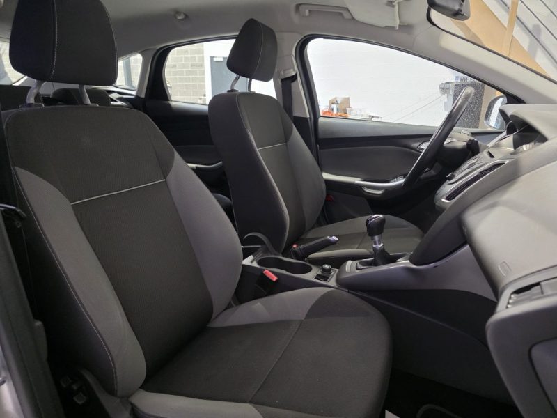 FORD FOCUS 1.6 TDCi 115ch / SUIVI COMPLET / DISTRI OK