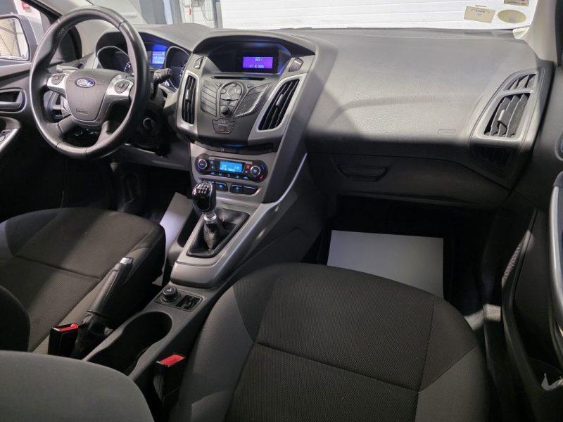 FORD FOCUS 1.6 TDCi 115ch / SUIVI COMPLET / DISTRI OK