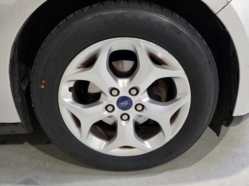 FORD FOCUS 1.6 TDCi 115ch / SUIVI COMPLET / DISTRI OK