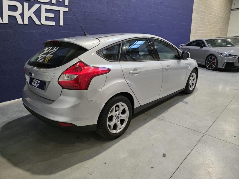FORD FOCUS 1.6 TDCi 115ch / SUIVI COMPLET / DISTRI OK
