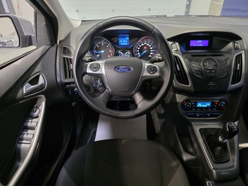 FORD FOCUS 1.6 TDCi 115ch / SUIVI COMPLET / DISTRI OK