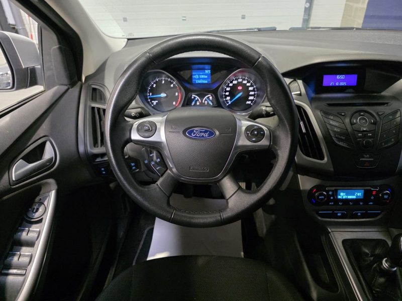 FORD FOCUS 1.6 TDCi 115ch / SUIVI COMPLET / DISTRI OK