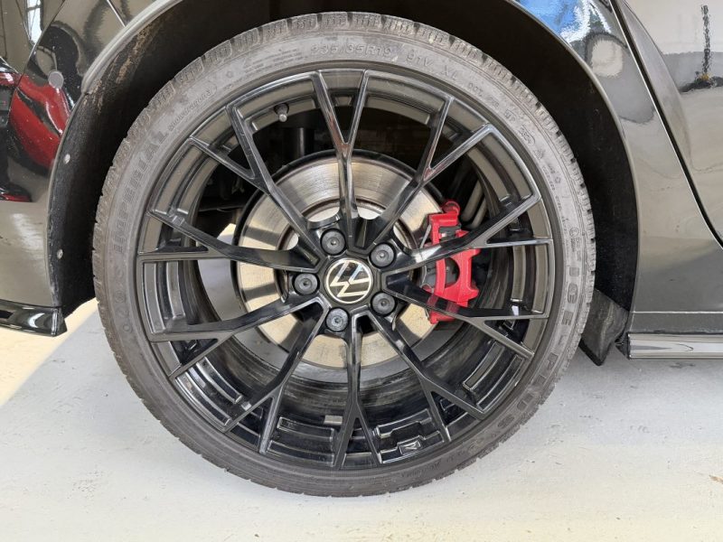 VOLKSWAGEN GOLF 8.5 GTI CLUBSPORT  PACK PERF / LIGNE AKRA / TOIT OUVRANT / HARMAN KARDON  