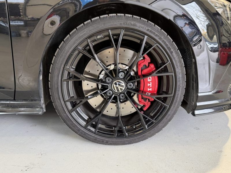 VOLKSWAGEN GOLF 8.5 GTI CLUBSPORT  PACK PERF / LIGNE AKRA / TOIT OUVRANT / HARMAN KARDON  