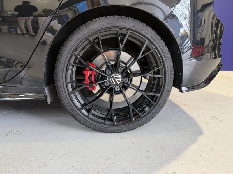 VOLKSWAGEN GOLF 8.5 GTI CLUBSPORT  PACK PERF / LIGNE AKRA / TOIT OUVRANT / HARMAN KARDON  
