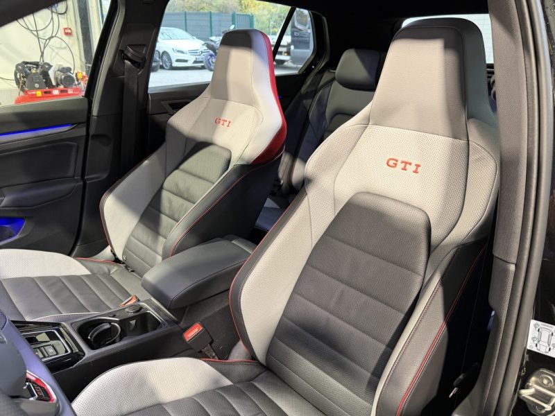 VOLKSWAGEN GOLF 8.5 GTI CLUBSPORT  PACK PERF / LIGNE AKRA / TOIT OUVRANT / HARMAN KARDON  