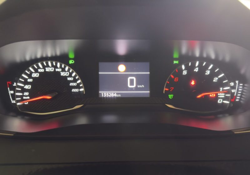 PEUGEOT 2008 1.5HDI 110ch S&S BVM6 Allure / CARPLAY / FEU LED / 