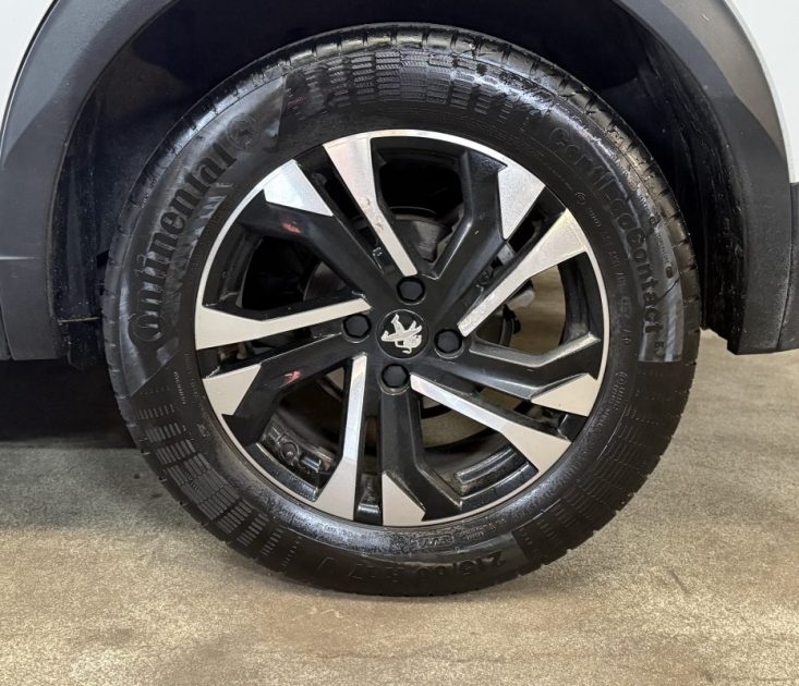 PEUGEOT 2008 1.5HDI 110ch S&S BVM6 Allure / CARPLAY / FEU LED / 