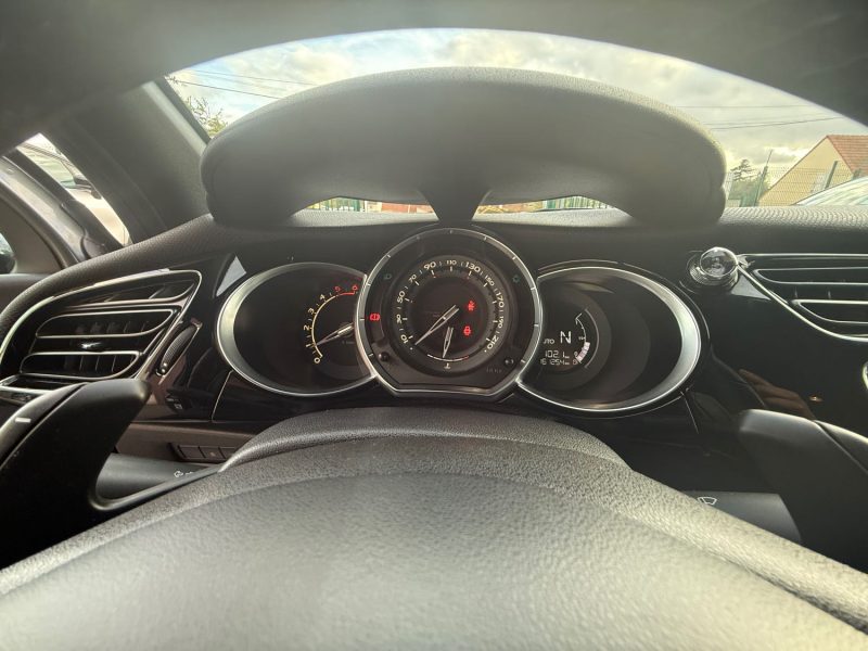 CITROEN DS3 PHASE 2 1.6 HDI 92CV BOITE AUTOMATIQUE SO CHIC 2015