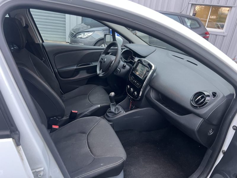 RENAULT CLIO IV SOCIETE 1.5 DCI 75 GENERIQUE 2013