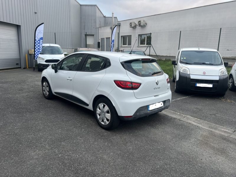 RENAULT CLIO IV SOCIETE 1.5 DCI 75 GENERIQUE 2013