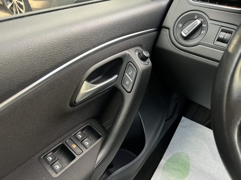 VOLKSWAGEN POLO5 V PHASE 2 1.2 TSI 90 Cv 1ERE MAIN / BOITE AUTOMATIQUE CRIT AIR 1 - GARANTIE 1 AN