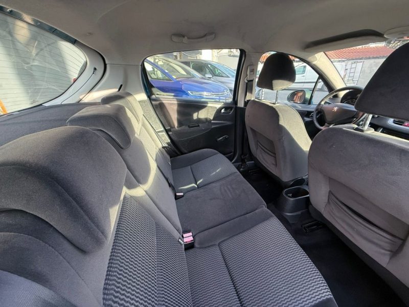 PEUGEOT 207 1.6 HDI 90CV EXECUTIVE 