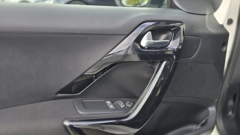 PEUGEOT 208 BLUEHDI 100 CH PREMIUM PACK 2019