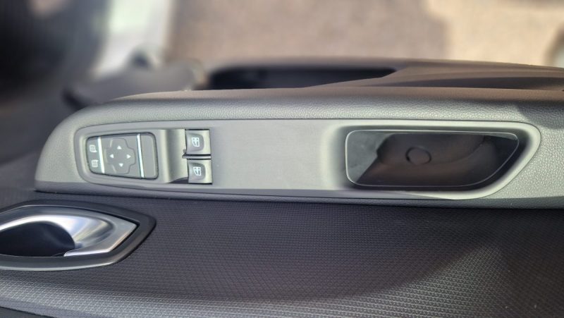 RENAULT CLIO 0.9 L TCE 90 CH BUSINESS 2019