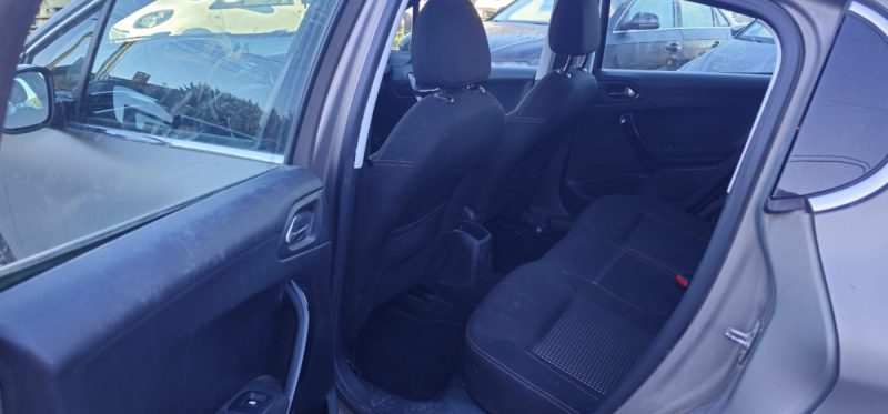 PEUGEOT 208 1.2 PURETECH 110CH ALLURE S&S 5P 2016