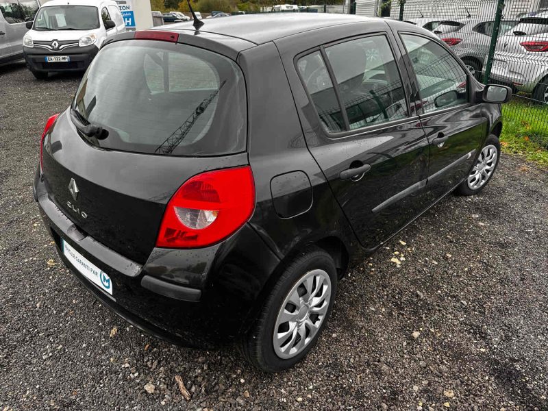 RENAULT CLIO 1.2I - 75 CV 16V 2008