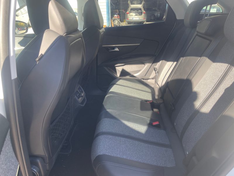 PEUGEOT 3008 1.2 Turbo 130CH ALLURE S&S 123MKM