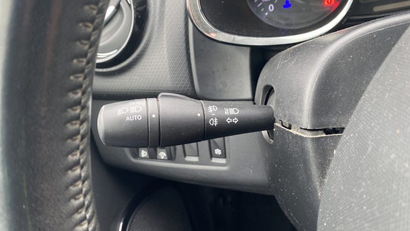 RENAULT CLIO IV ESTATE 1.5 L DCI 90 ch INTENS