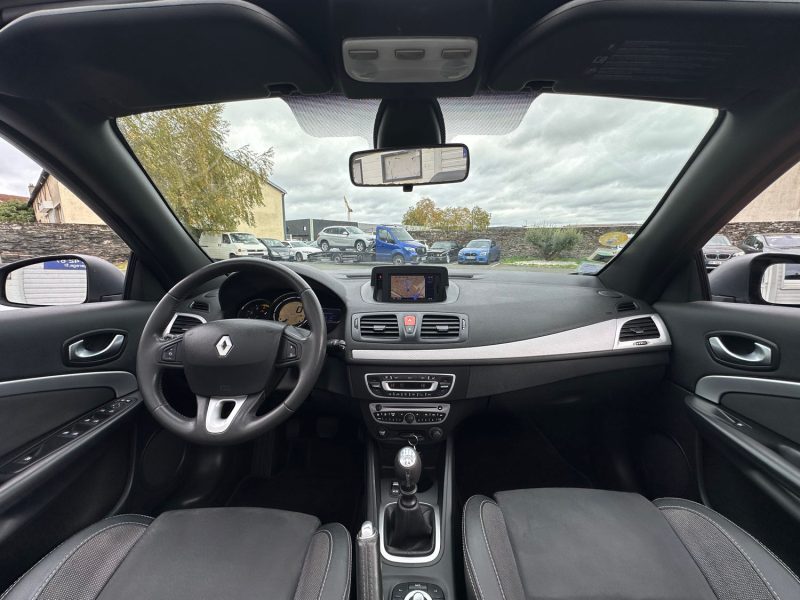 RENAULT MEGANEIII CC 1.5 DCI 110 2010