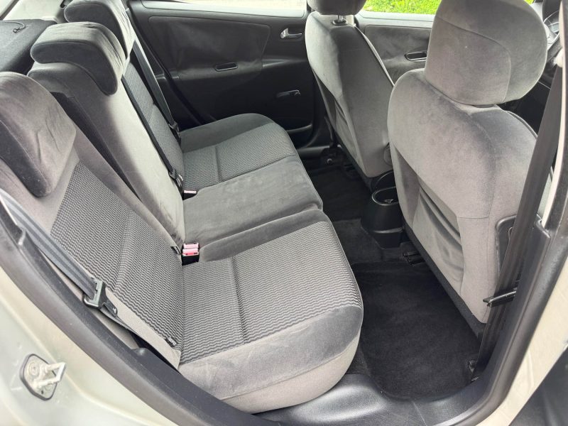 Peugeot 207 1.6 VTi 120 Executive – Clim – Toit Panoramique –  Révisée &  Garantie 6 mois. 