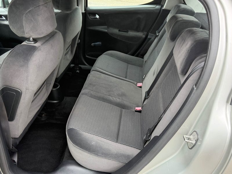 Peugeot 207 1.6 VTi 120 Executive – Clim – Toit Panoramique –  Révisée &  Garantie 6 mois. 