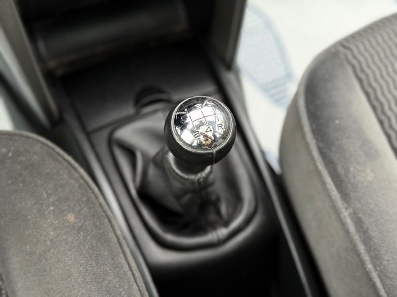 PEUGEOT 207 1.6E 16V 120 Exécutive, - Clim - Toit Pano - Révisée & Garantie 6 Mois.