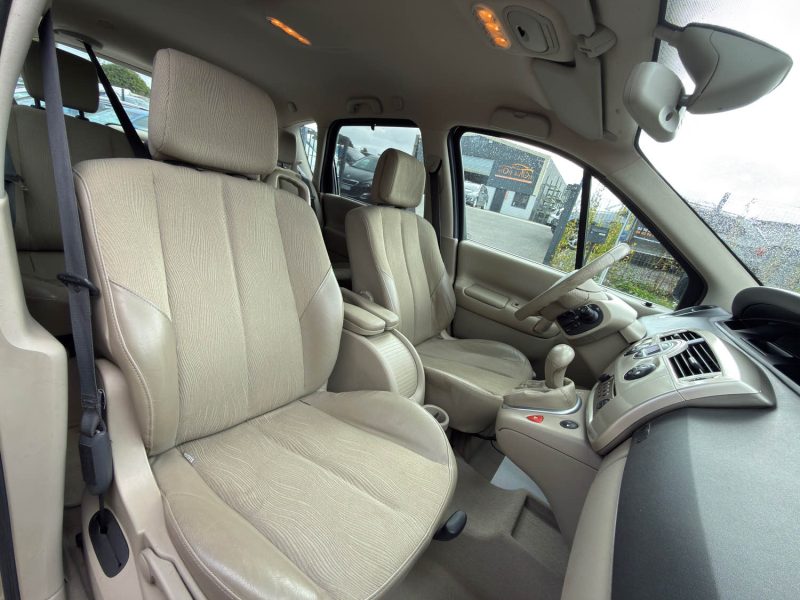 RENAULT Mégane Scénic 1.9 dCi 130 FAP Privilège – Boîte Auto/ Radar Ar / Révisée & Garantie 6 mois. 