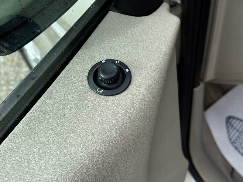 RENAULT Mégane Scénic 1.9 dCi 130 FAP Privilège – Boîte Auto/ Radar Ar / Révisée & Garantie 6 mois. 