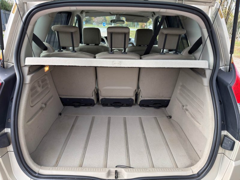 RENAULT Mégane Scénic 1.9 dCi 130 FAP Privilège – Boîte Auto/ Radar Ar / Révisée & Garantie 6 mois. 