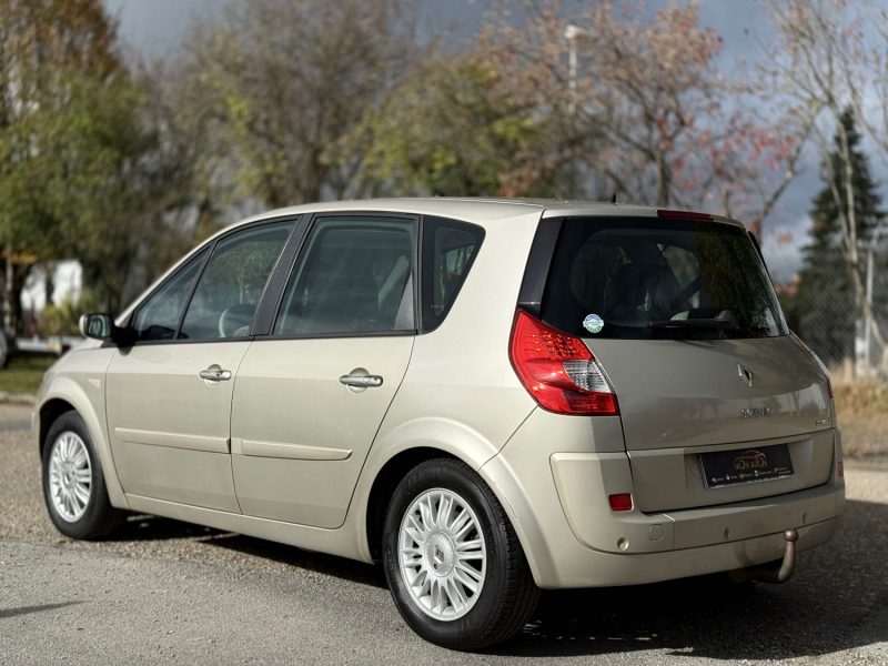 RENAULT Mégane Scénic 1.9 dCi 130 FAP Privilège – Boîte Auto/ Radar Ar / Révisée & Garantie 6 mois. 