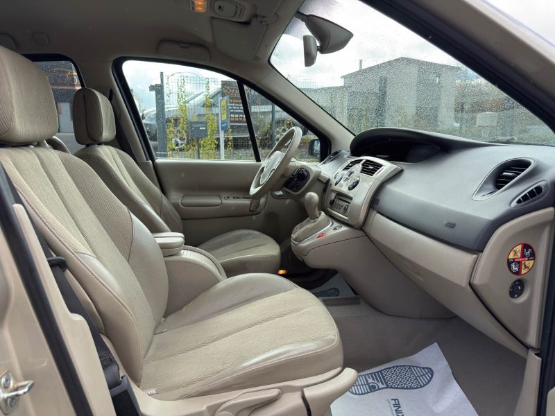 RENAULT Mégane Scénic 1.9 dCi 130 FAP Privilège – Boîte Auto/ Radar Ar / Révisée & Garantie 6 mois. 