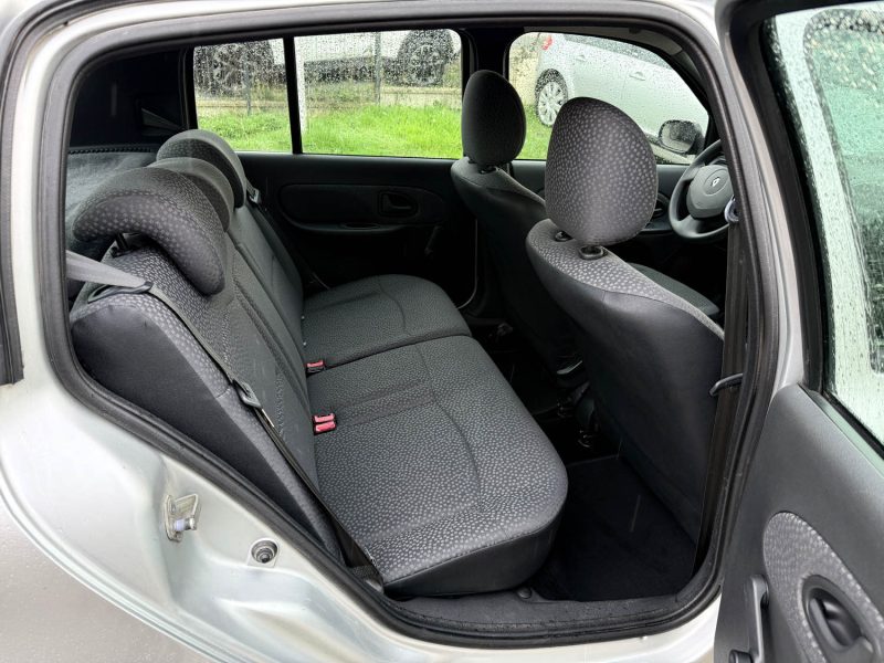 Renault Clio 2 Campus 1.2 16V 75ch – Révisée & Garantie 6 mois – 1ère Main – Régulateur – Idéal Jeun