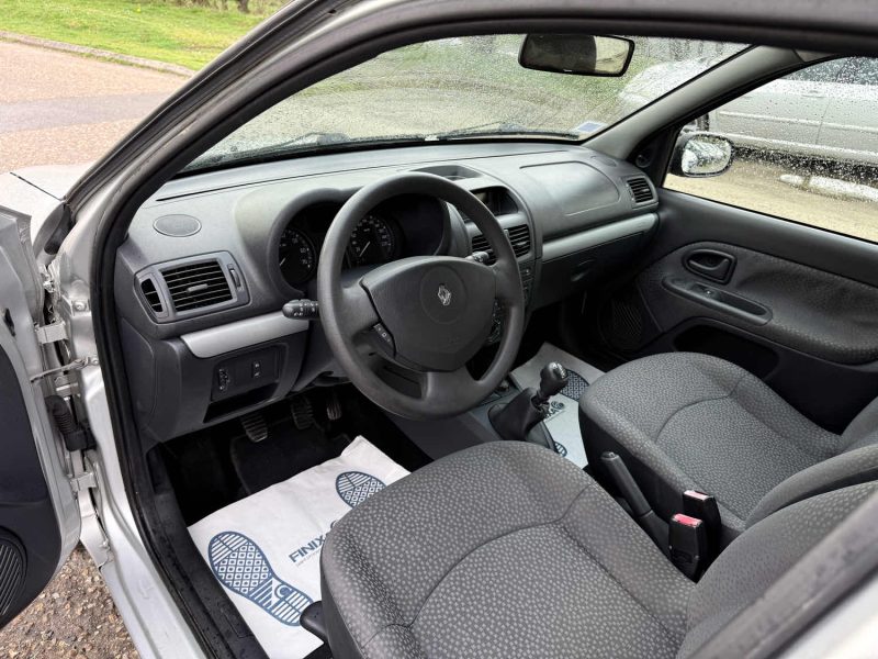 Renault Clio 2 Campus 1.2 16V 75ch – Révisée & Garantie 6 mois – 1ère Main – Régulateur – Idéal Jeun