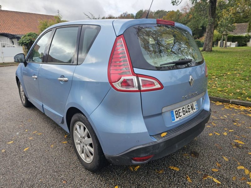 RENAULT SCENIC III 1.4 TCE 130CH LUXE PRIVILÈGE  2010