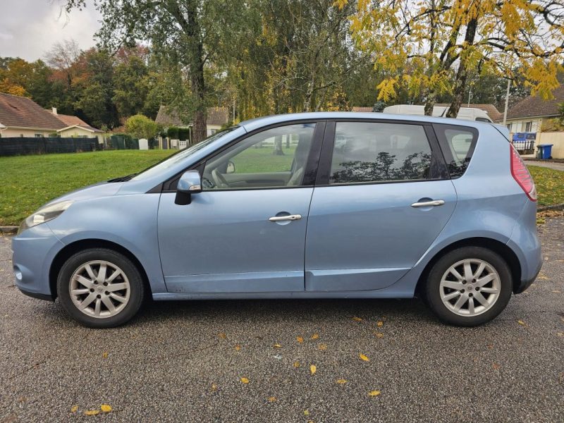 RENAULT SCENIC III 1.4 TCE 130CH LUXE PRIVILÈGE  2010