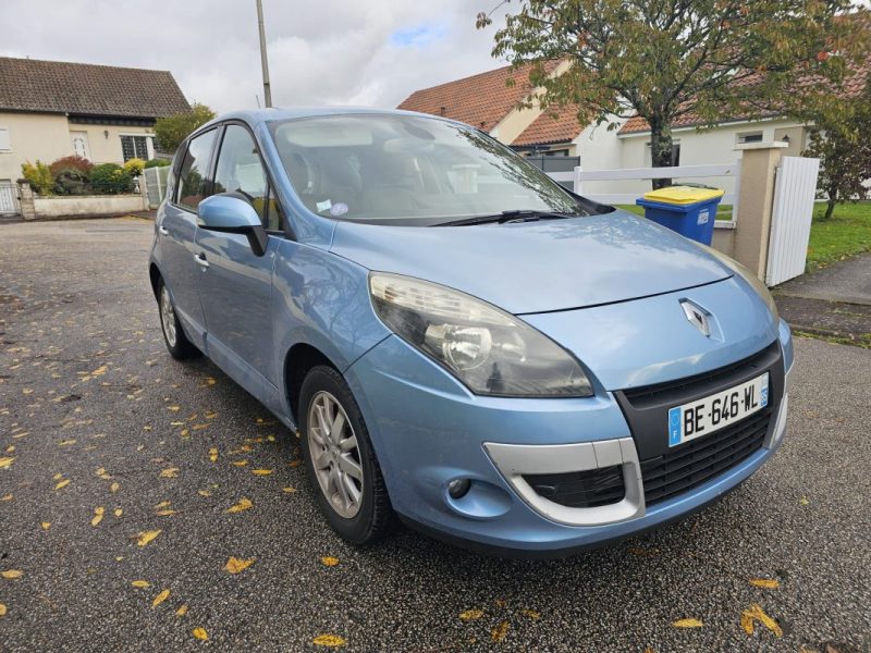 RENAULT SCENIC III 1.4 TCE 130CH LUXE PRIVILÈGE  2010