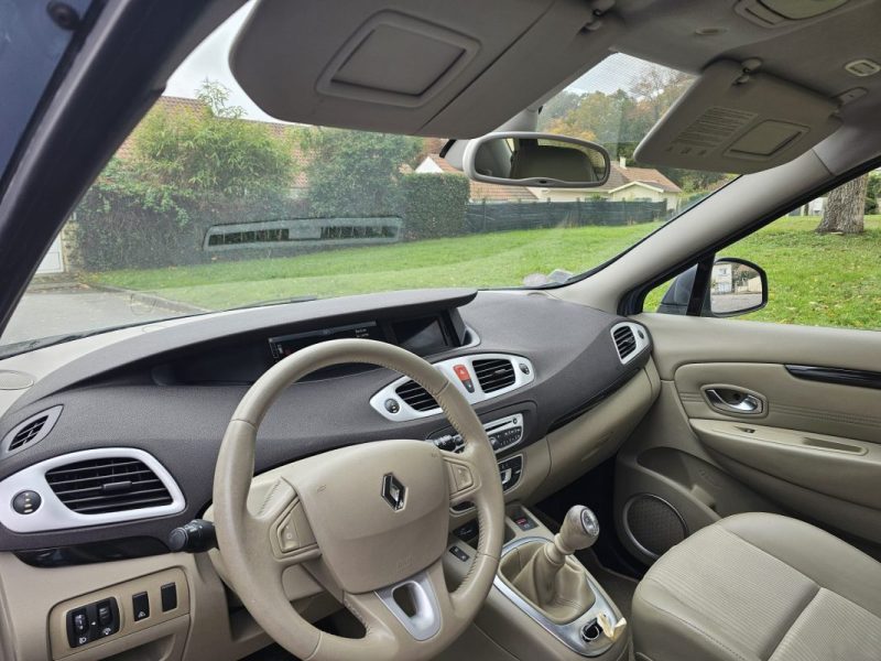 RENAULT SCENIC III 1.4 TCE 130CH LUXE PRIVILÈGE  2010